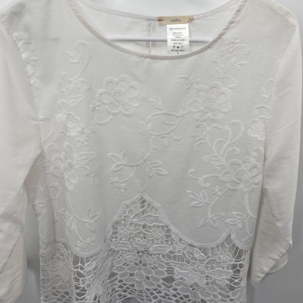 InTu white blouse Size Large - Picture 8 of 8